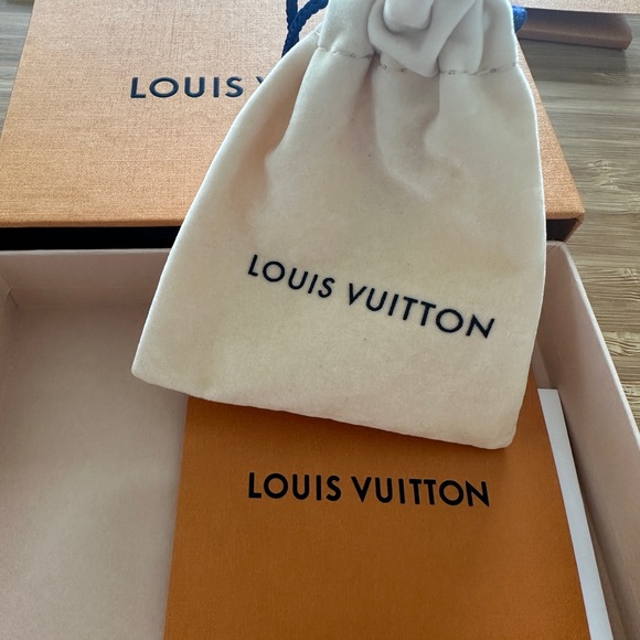 Louis Vuitton Blooming Bracelet - Authentic, only tried on. - Picture 5 of 8